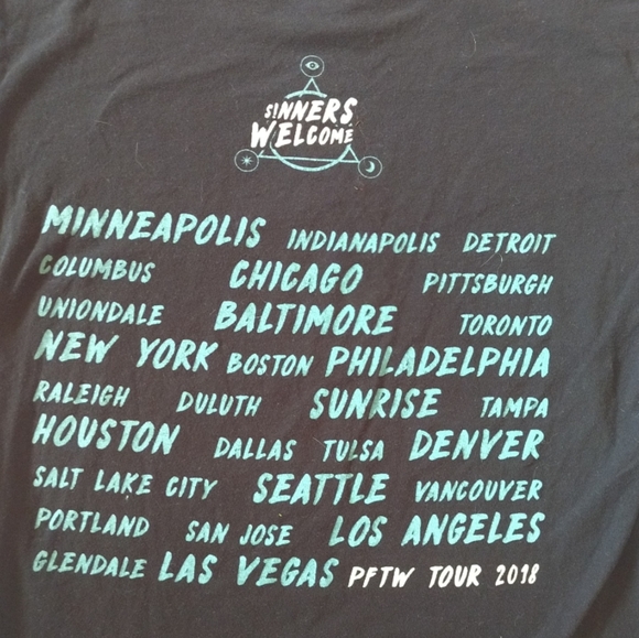 2018 Panic At The Disco Pray for the Wicked tour shirt Medium good condition - Picture 2 of 5